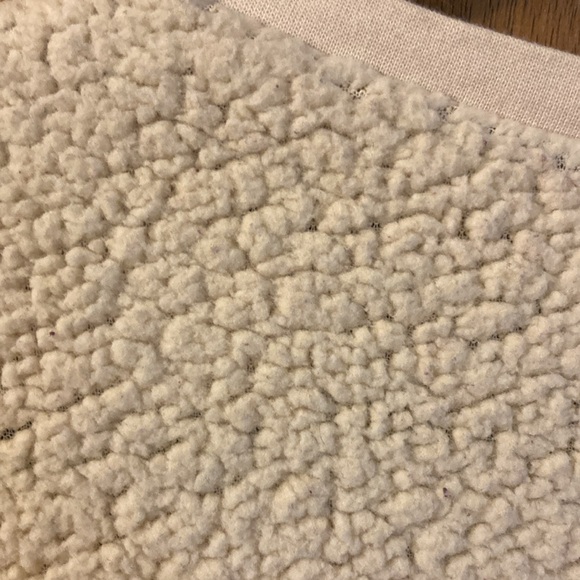 Torrid 3 Cream Fleece Cozy Cropped Pullover Fuzzy Soft Crew - Picture 4 of 4